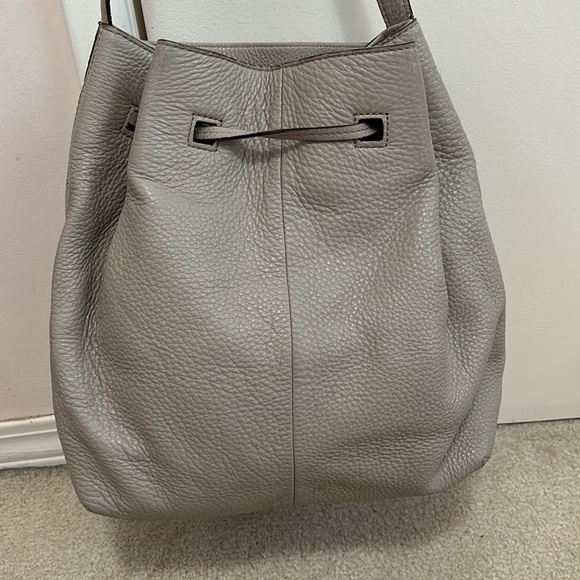 Kate Spade Beige Bucket Bag - Picture 2 of 10